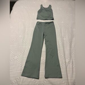 Girls Green Athletic Set - Size Sm